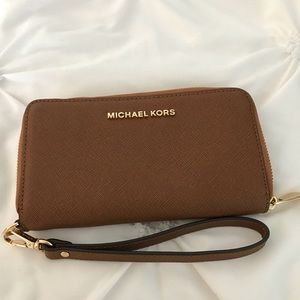 Michael Kors Wristlet